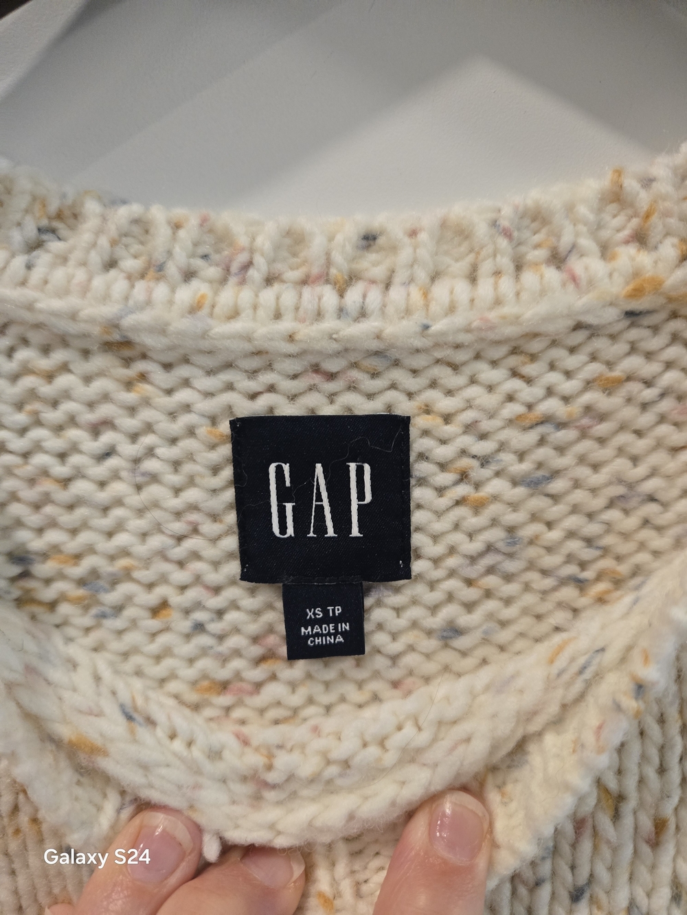 GAP Cream Speckled Crewneck Sweater - Picture 3 of 8